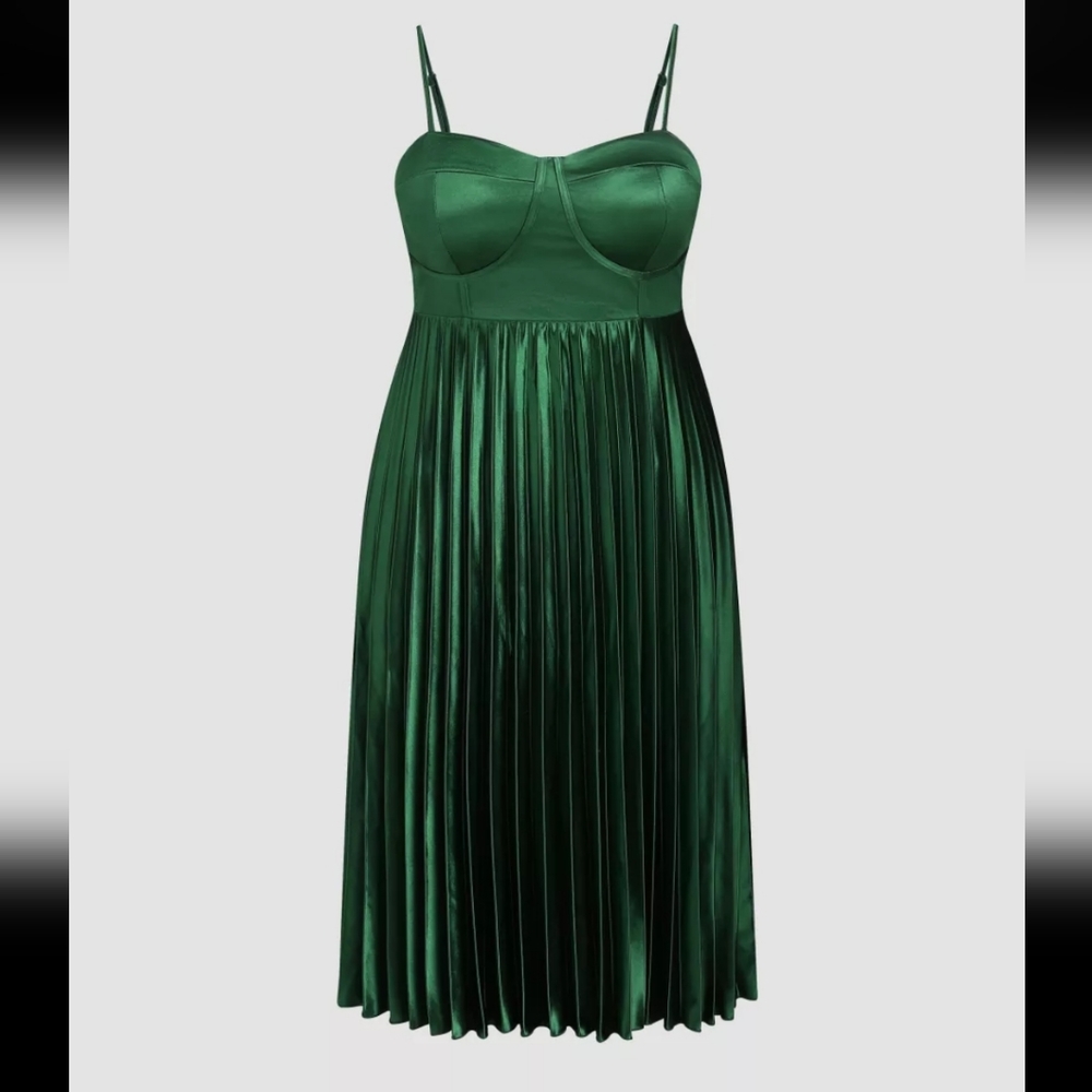 Plus midi pleat dress